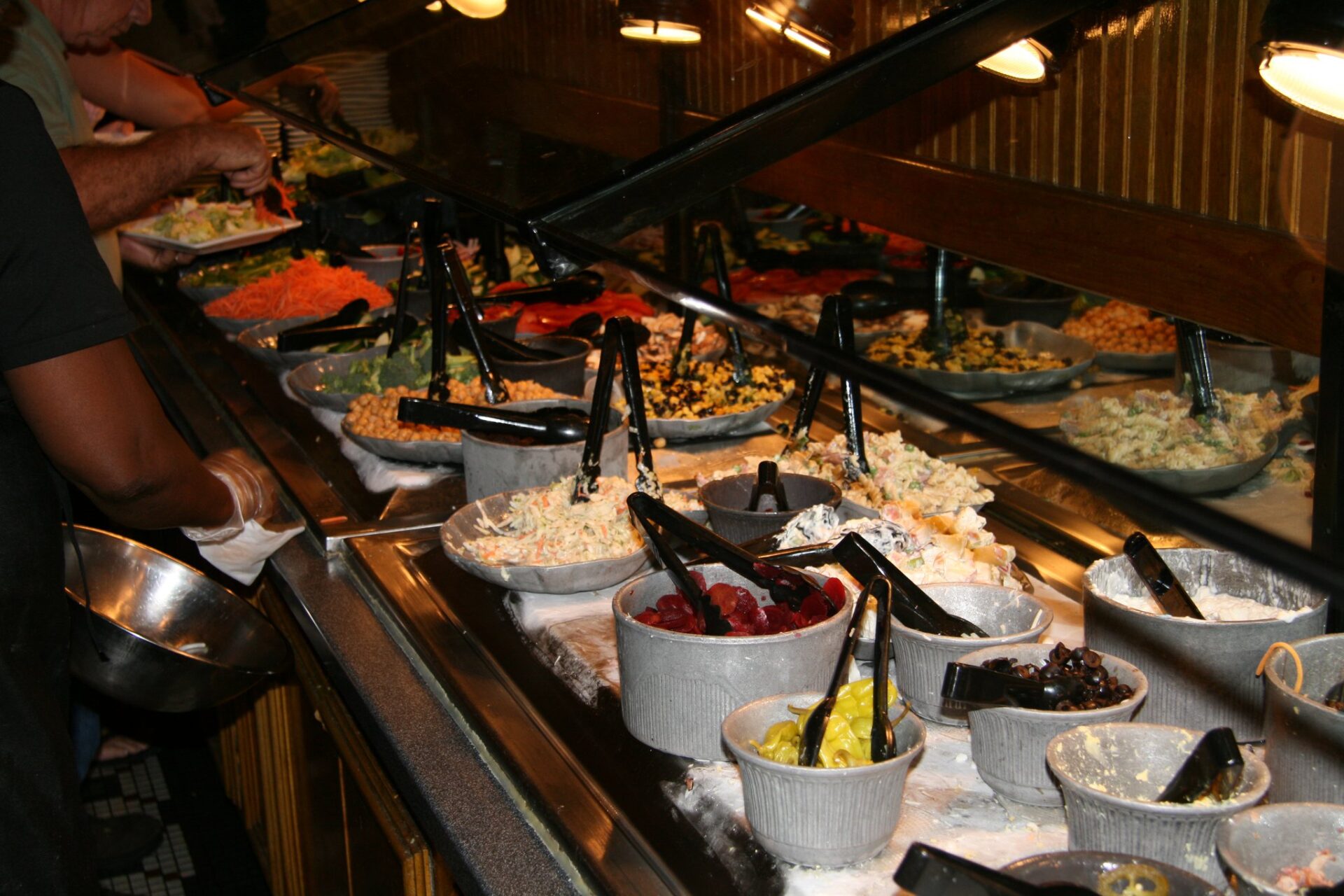 Ruby Tuesday Salad Bar BOGO Today use Promo Code 